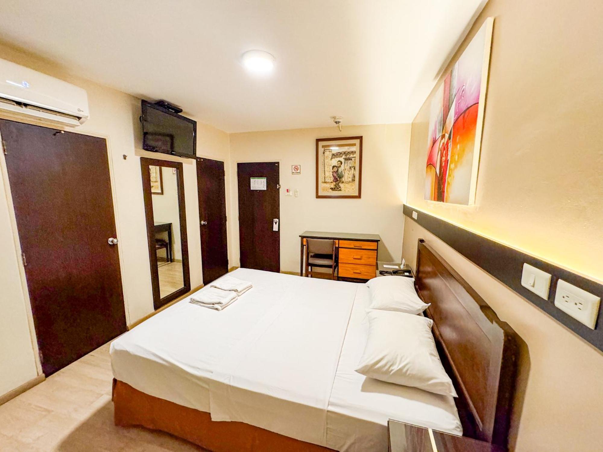 Gh Alexander Hotel Гуаякиль Экстерьер фото
