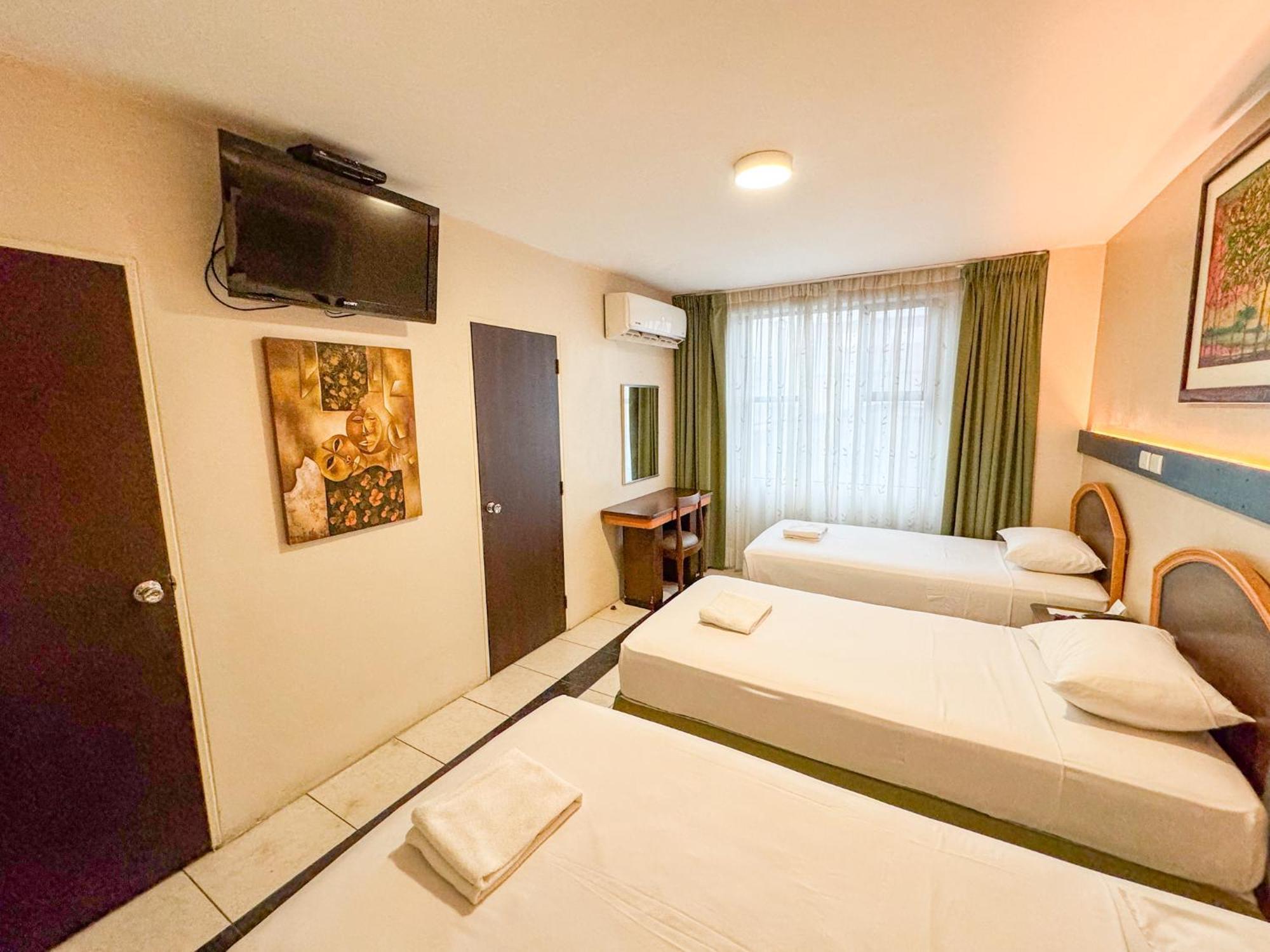 Gh Alexander Hotel Гуаякиль Экстерьер фото
