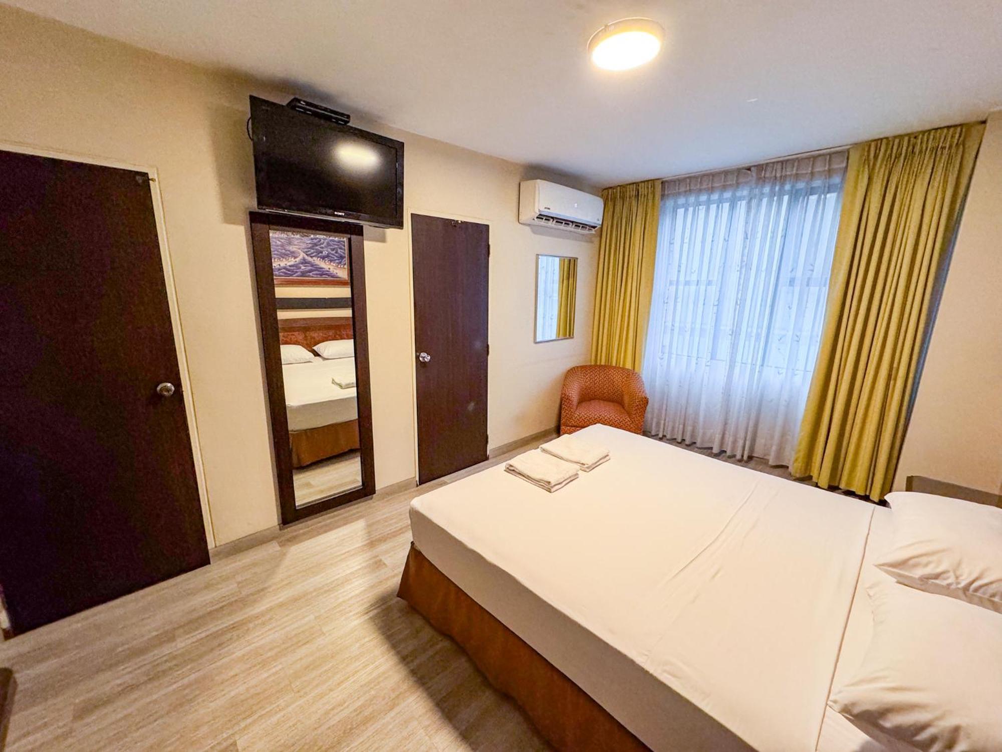 Gh Alexander Hotel Гуаякиль Экстерьер фото